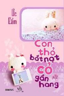 Con Thỏ Bắt Nạt Cỏ Gần Hang